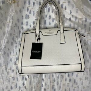 🆕‎ London Fog purse